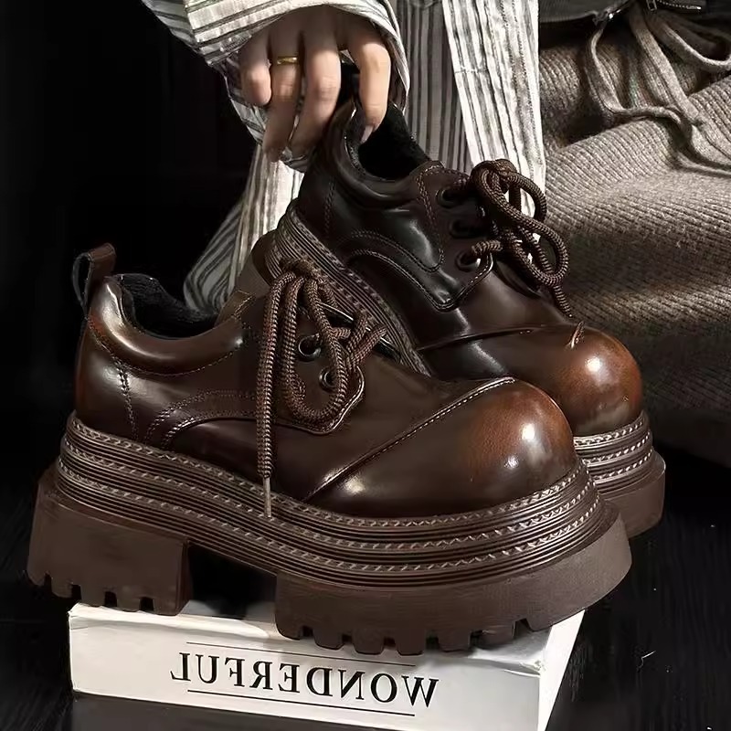Leather Shoe Polish - Retro British style loafers for spring